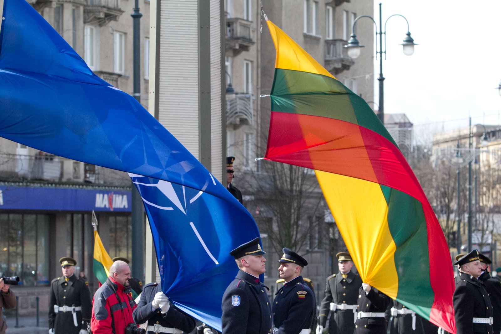 Литва входит в нато. Представительство НАТО Литва. Литва вступает в НАТО. Вильнюс НАТО. Литва Украина.