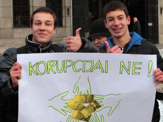 Kaunas' pupils protest against corruption