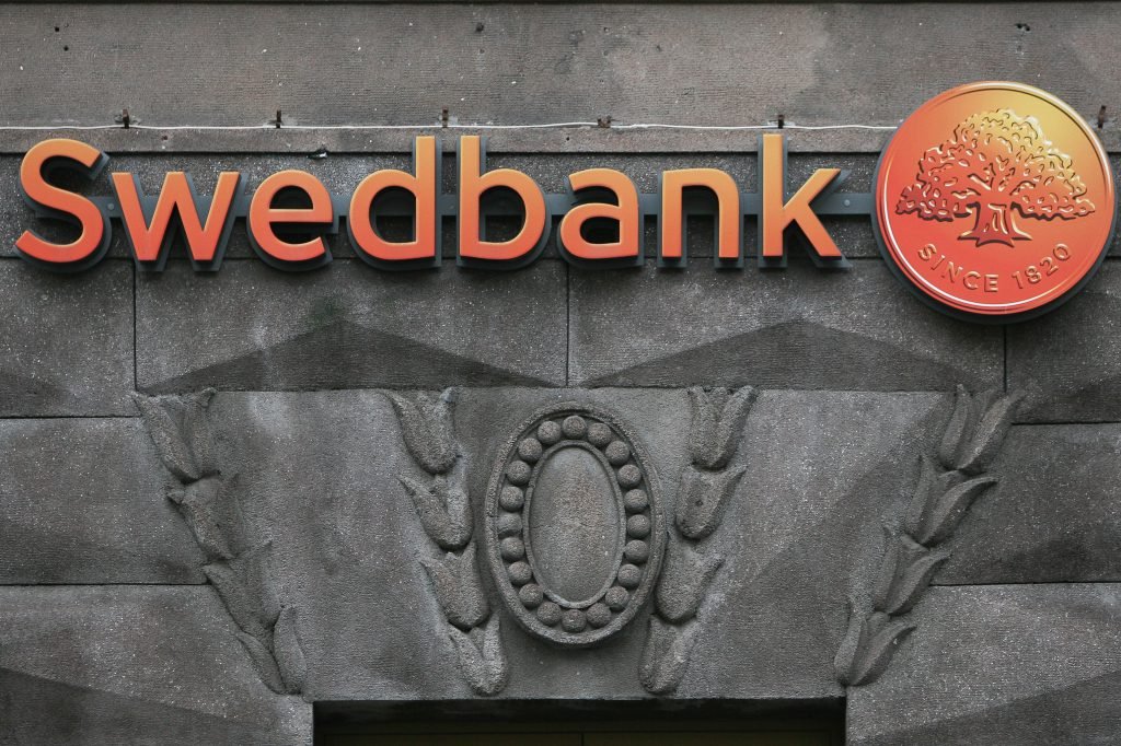 Swedbank ee. Шведбанк. Шведбанк Литва. Swedbank logo. As Swedbank логотип.