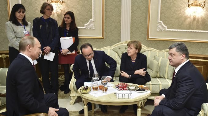 Vladimiras Putinas, Francois Hollande'as, Angela Merkel, Petro Porošenka