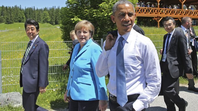 Angela Merkel and Barack Obama in a G7 meeting