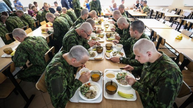 Conscripts having lunch