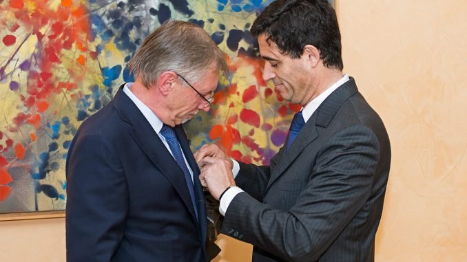 French Ambassador Jeantaud bestows the Legion of honour on Gediminas Kirkilas Photo Ludo Segers