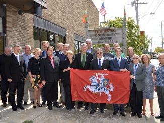 Foreign Minister Linas Linkevičius with Lithuanian diplomats and ŠALFASS convention participants outside the Cleveland Lithuanian Club. Photo Darius Skusevičius