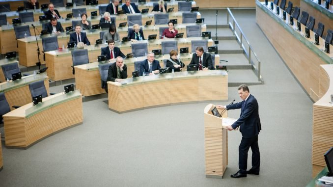 Algirdas Butkevičius addressing the Seimas
