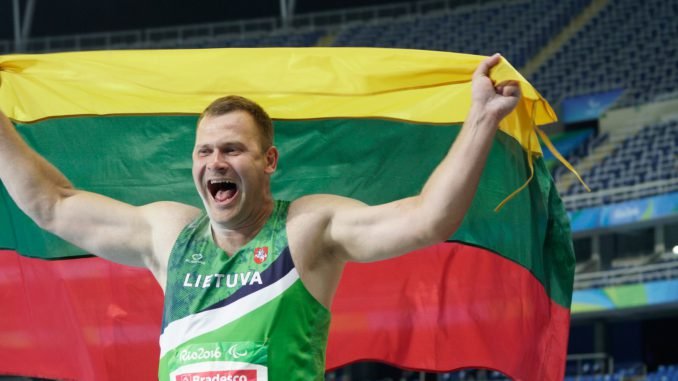 Mindaugas Bilius at Paralympics just after winning the golden medal