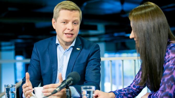 Remigijus Šimašius and Eglė Samoškaitė at the DEFLI TV conference