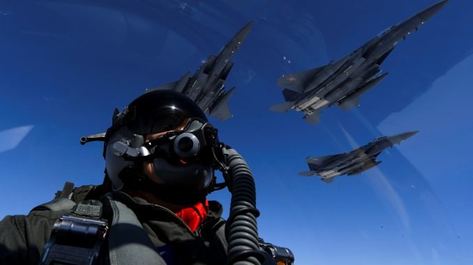 B-1B Lancer bomber