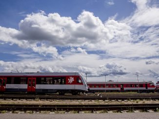 Lietuvos geležinkeliai train