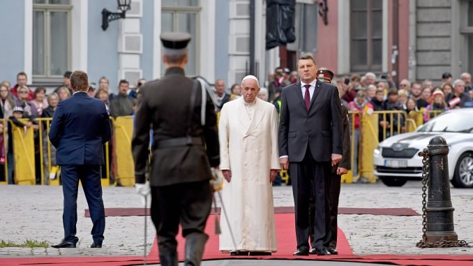 Pope Francis and Latvian President Raimonds Vējonis