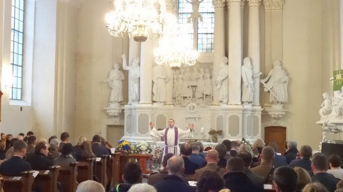 Bishop Mindaugas Sabutis gives sermon for Remembrance service