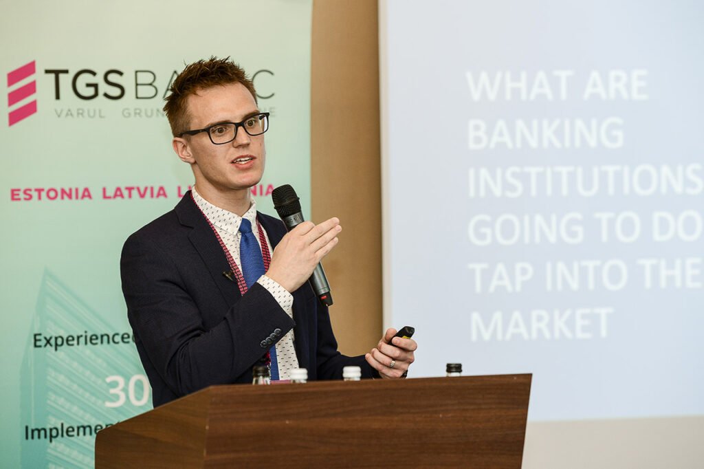 Bakera consultant Darius Kulikauskas speaking at The Swedish Chamber of Commerce in Lithuania Future of Banking Photo © Ludo Segers @ The Lithuania Tribune