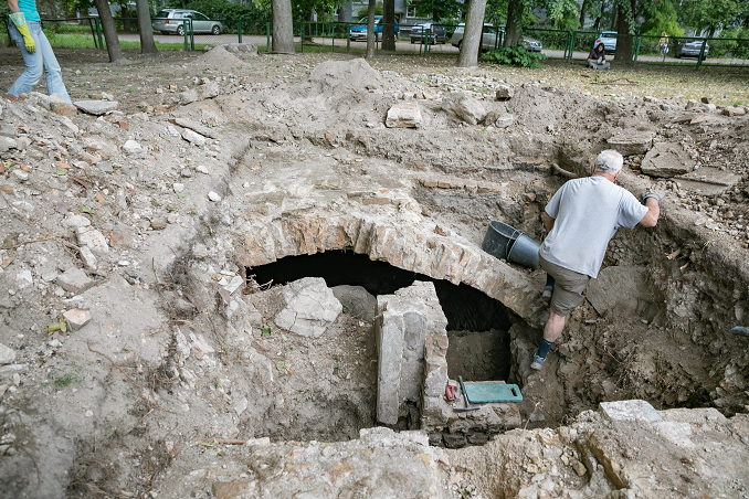 Discoveries in the excavation of the Great Synagogue of Vilna @Vilnius City Municipality