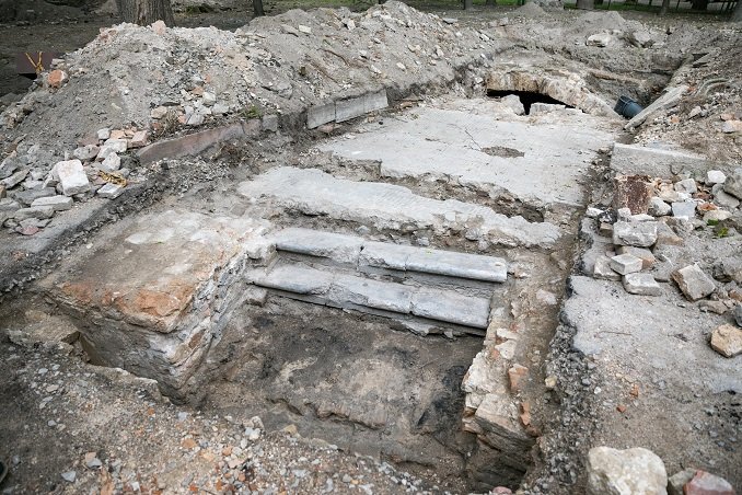 Discoveries in the excavation of the Great Synagogue of Vilna @Vilnius City Municipality